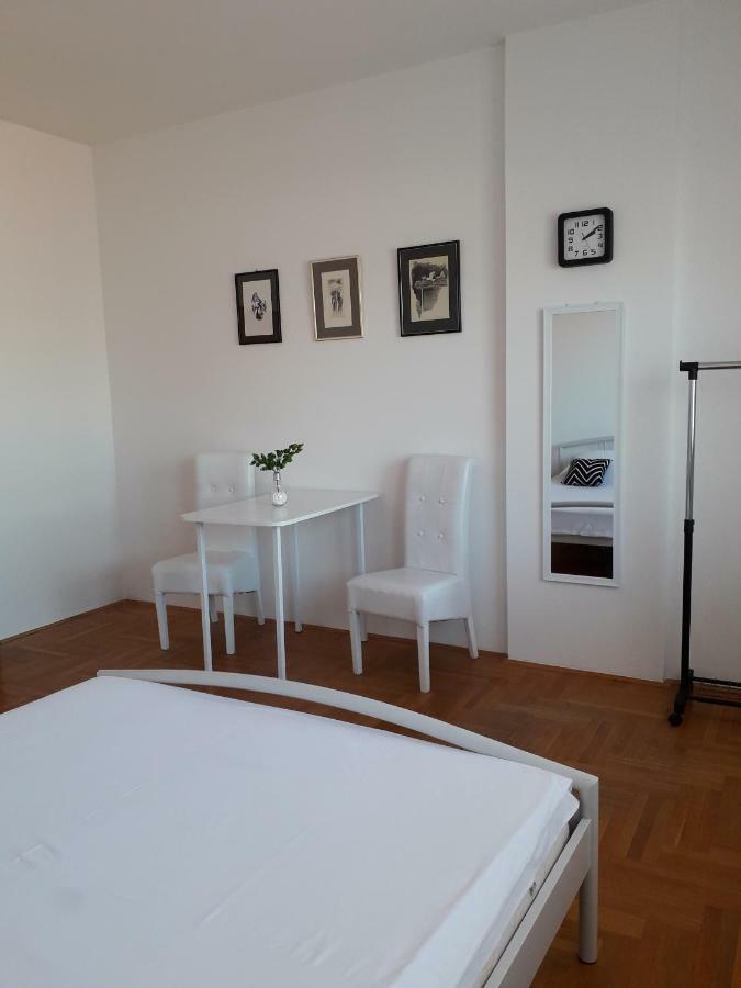 Apartman Dunja Ns 2 Novi Sad Extérieur photo