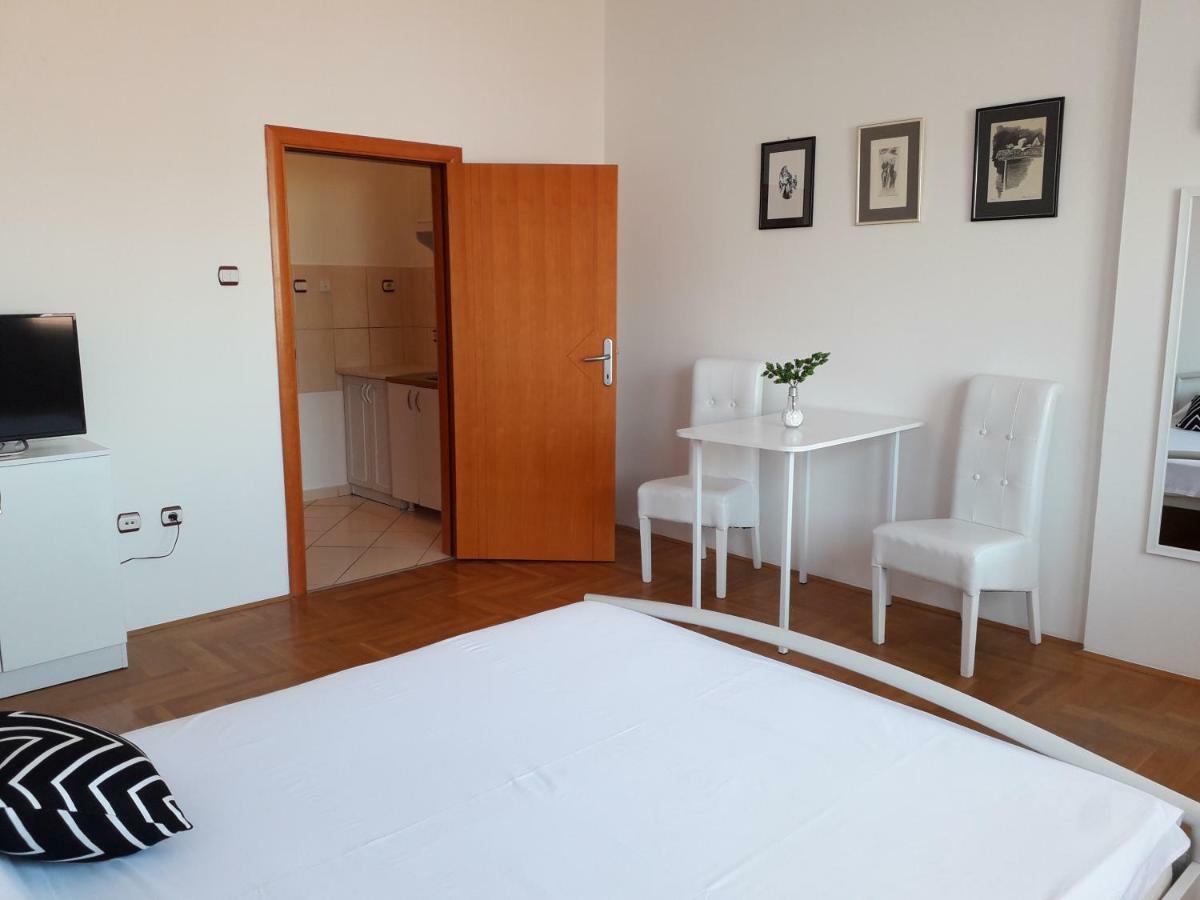 Apartman Dunja Ns 2 Novi Sad Extérieur photo