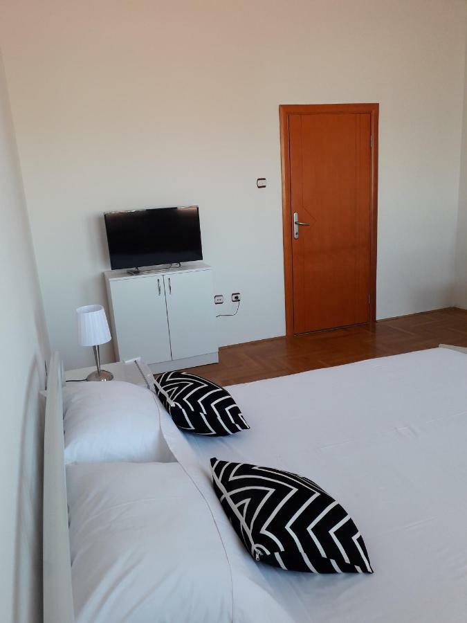 Apartman Dunja Ns 2 Novi Sad Extérieur photo