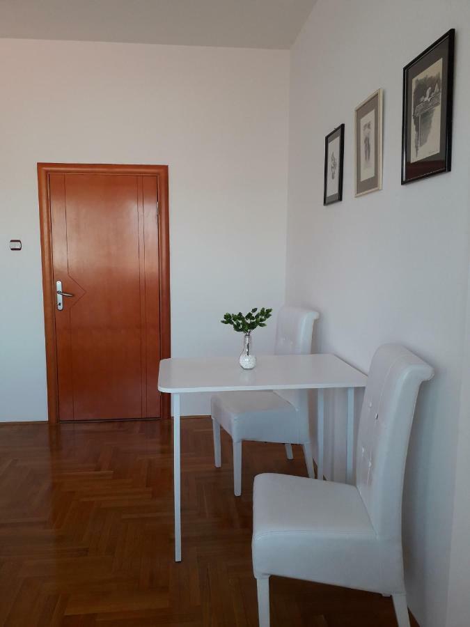 Apartman Dunja Ns 2 Novi Sad Extérieur photo